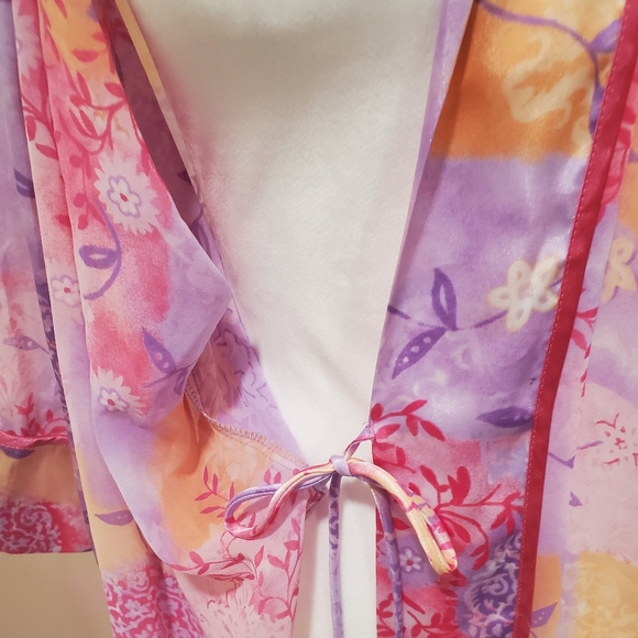 Delicates floral chifon and  satin  kimono tie  robe - Picture 3 of 8